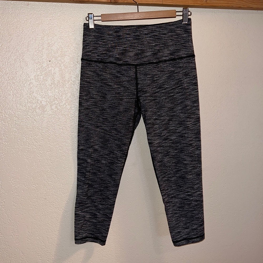 💥 $5 with any bundle! 💥 Knockout by Victoria’s Secret capri, size M